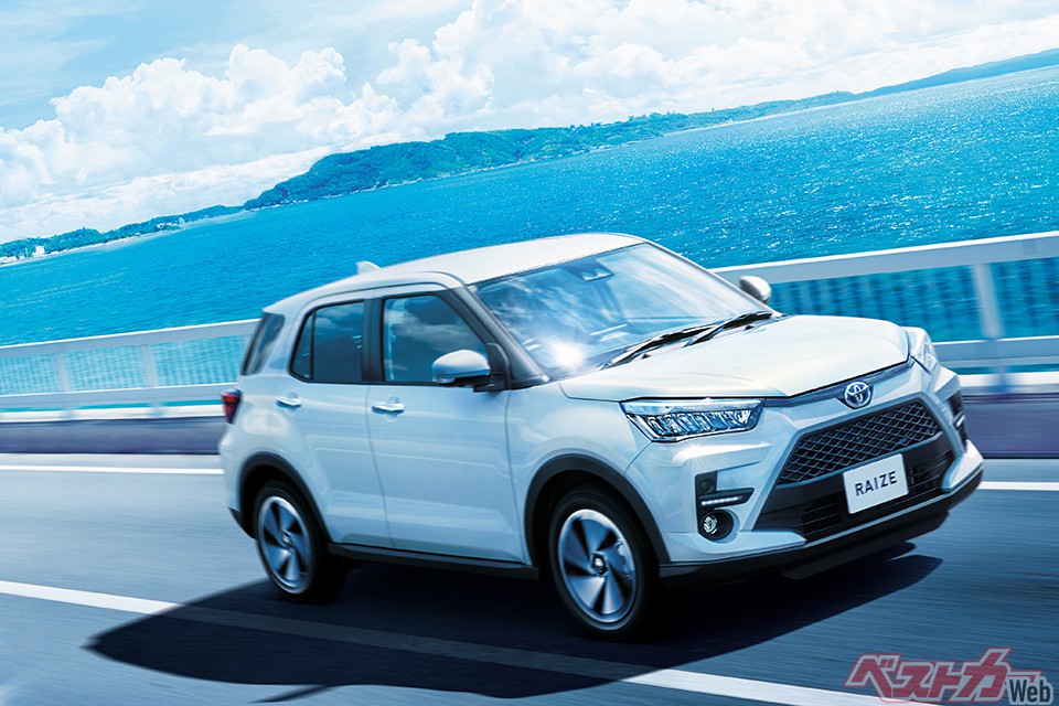 トヨタのライズ ハイブリッドZ。グレード設定の違いなどから価格帯も微妙にロッキーと異なる