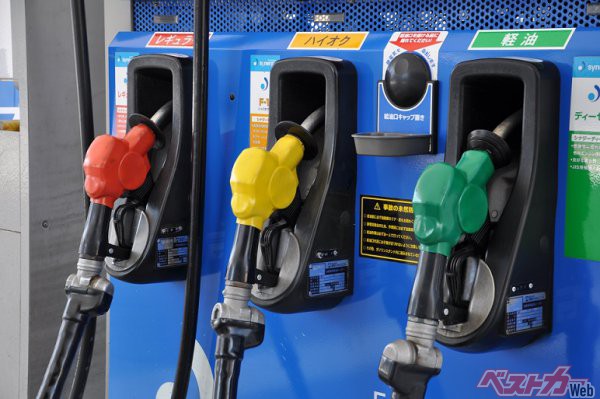 経済産業省はガソリン価格の高騰を抑えるため、石油元売り会社に補助金を交付する方針を打ち出した。なぜトリガー条項を実施しないのか…（photo／mikitea-Stock.Adobe.com）