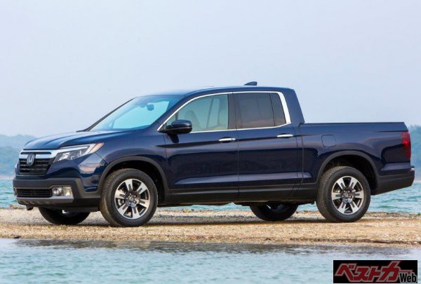 ホンダも北米ではフルサイズピックアップをラインナップ。それがこの「リッジライン」だ。以前のSUVライクなエクステリアからより乗用車っぽく進化している