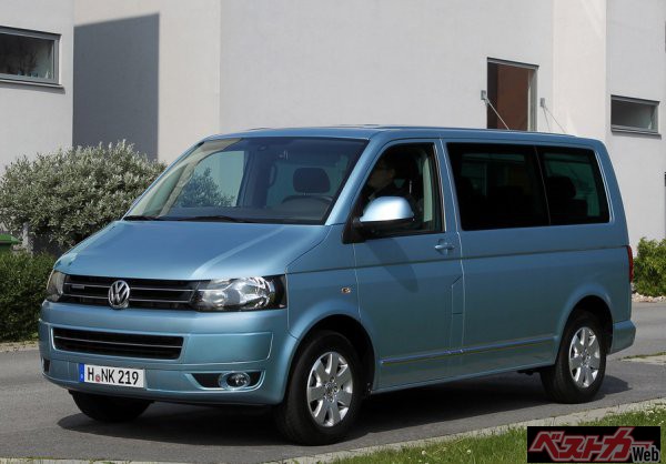 T5マルチバン(2011年)。T4に比べて若干ボクシーなスタイルに生まれ変わった。日本には未導入