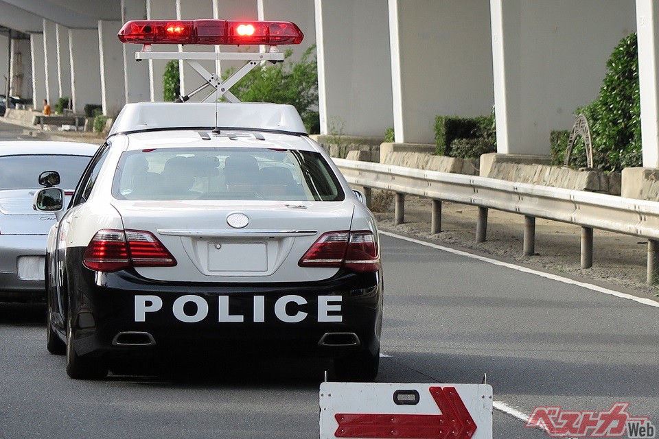 けっこうヤラかしてる 痛い目に遭う前におさらいすべき交通法規 自動車情報誌 ベストカー けっこうヤラかしてる 痛い目に遭う前におさらいすべき交通法規 自動車情報誌 ベストカー