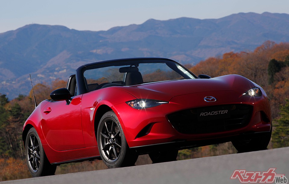 マツダ ロードスター。パワーなくてもタイヤがプアーでも、いつまでも走り続けたくなる不思議さ。専用MTの組み合わせで快適満足! あと数年、内燃に乗れるだろう