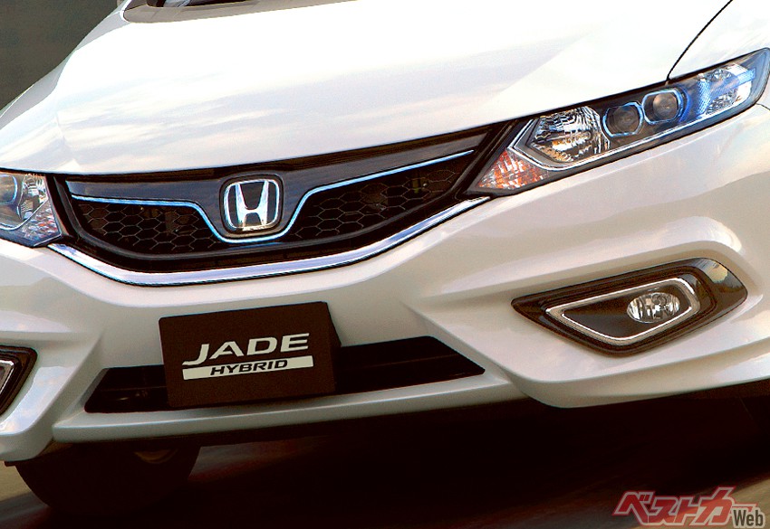 セダンでもミニバンでもない実力派 ホンダ ジェイドの無念と伝えきれなかったもの 自動車情報誌 ベストカー セダンでもミニバンでもない実力派 ホンダ ジェイドの無念と伝えきれなかったもの 自動車情報誌 ベストカー