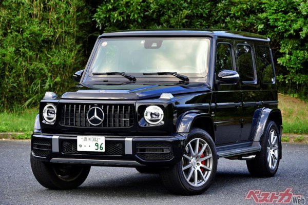 ためしにGクラスに乗ってみたい! と思うほどのアクティブなユーザーさんがクルマを取りに行くのが面倒……なんてことはないだろう。ただ、そのデカさゆえ駐車スペースの確保は必須だ!!