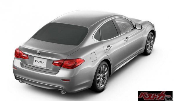 現行モデル登場時は流麗なスタイルで人気を誇った・・・。当初日産マークで登場したものの一時期インフィニティマークへ変更。しかし今はまた日産マークへ出戻りと迷走フーガよ何処へ行く?