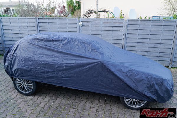 気休め それとも効果あり 愛車に被せるボディカバーはどれほど役に立つのか 自動車情報誌 ベストカー 気休め それとも効果あり 愛車に被せるボディカバーはどれほど役に立つのか 自動車情報誌 ベストカー