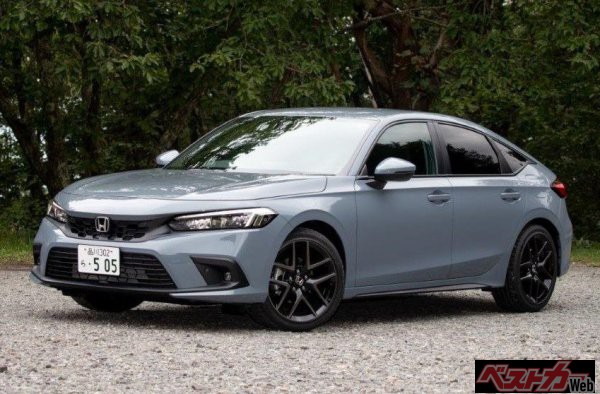 「初めてのMT車が、このクルマだったら、MTが好きになるのではないかと信じています」とシフトフィールにこだわりのある筆者がお薦めする現行型シビック