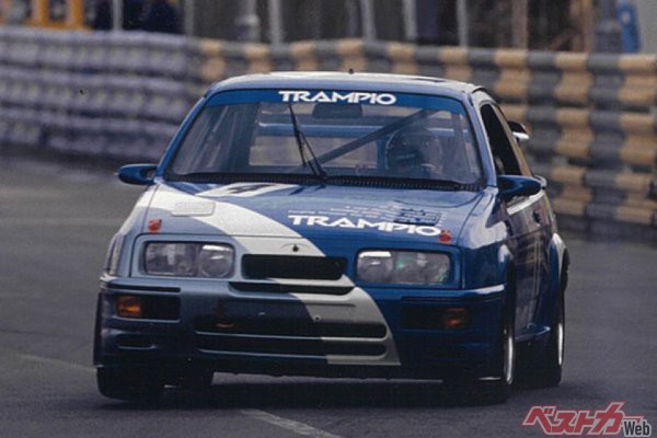 1990年代の名スポーツタイヤだったが現在ではその名前を聞かなくなったトランピオ