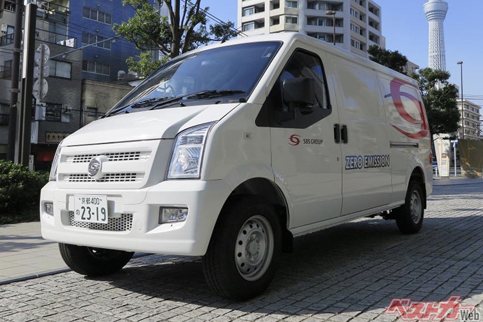 物流大手SBSが導入した東風小康汽車製EVトラック。安全基準適合などは日本企業が行った
