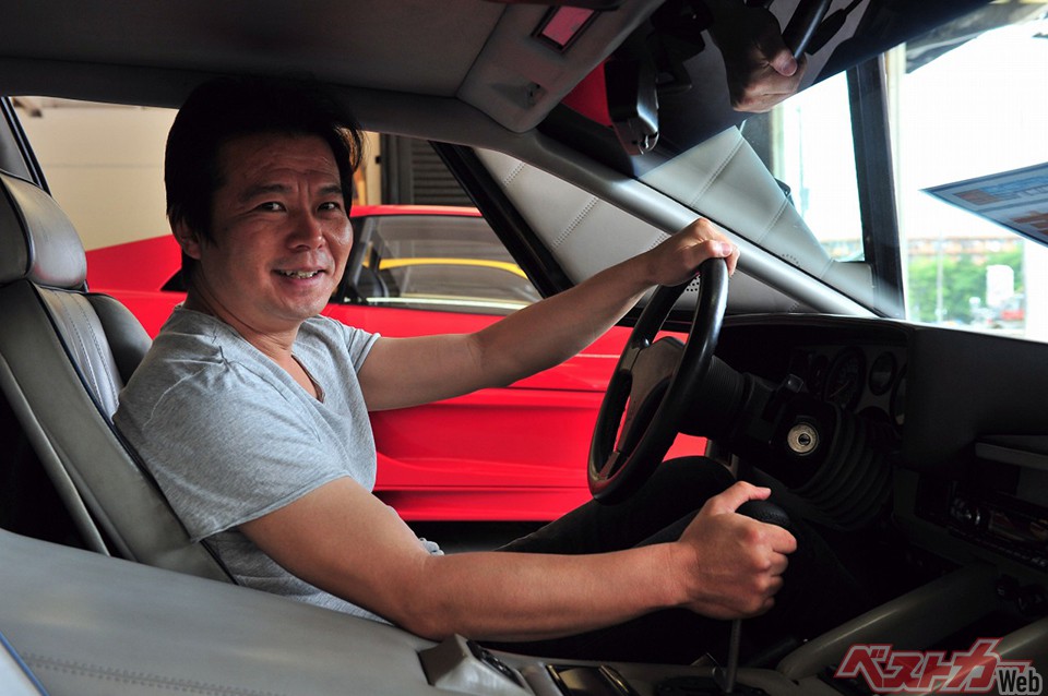 中古フェラーリ専門店『コーナーストーンズ』代表の榎本修氏は、これまでカウンタックを2度所有。子供の頃の夢を果たした!