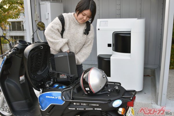 実証実験の「eやん OSAKA」ではベンリィeを使用。大阪大学にバッテリー交換ステーションを設置する。写真：日本自動車工業会「MOTOINFO」