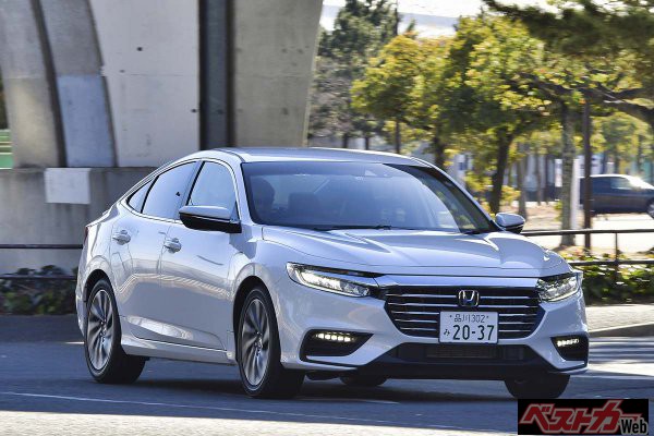 ホンダ インサイト。低迷中のセダンというジャンルの中でも振るわない部類に入るが、乗れば良さが分かるというもったいないクルマだ