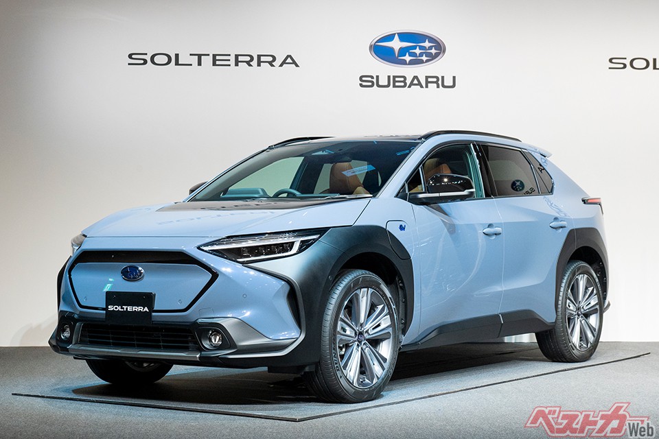 トヨタ bZ4Xに続いてベールを脱いだスバル ソルテラ。2022年半ば発売予定となっている