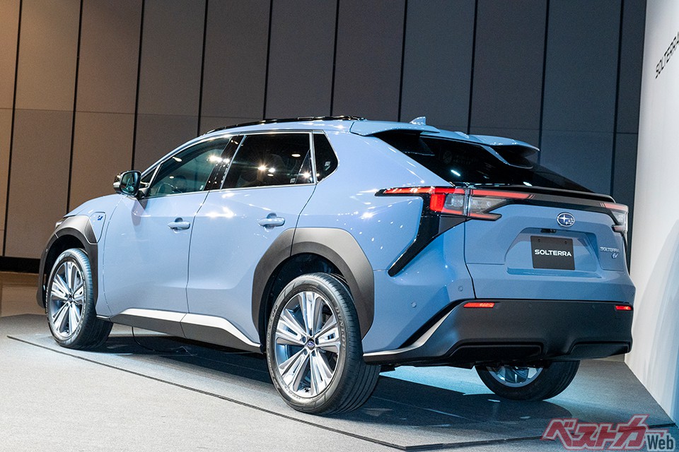 ボディサイズはRAV4に近い大きさでミドルクラス。ホイールベースが2850mmと長いのが特徴