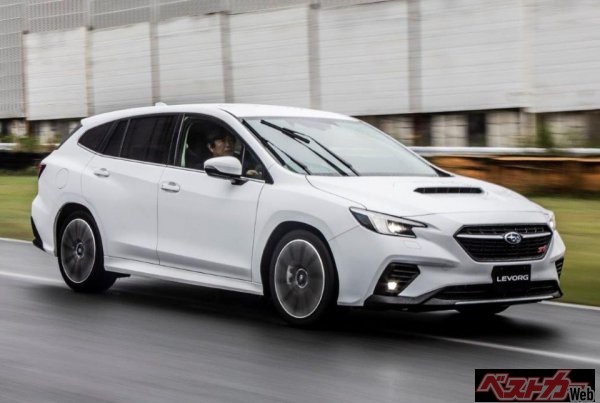 豪州の「WRXスポーツワゴン」は、日本のレヴォーグ2.4Lターボ仕様と同じ