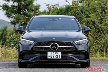 繋ぎ目の不快な入力はないが、17インチであればよりしなやかだろう。残念な点はスリーポインテッドスターマスコットがないこと(オグマ)