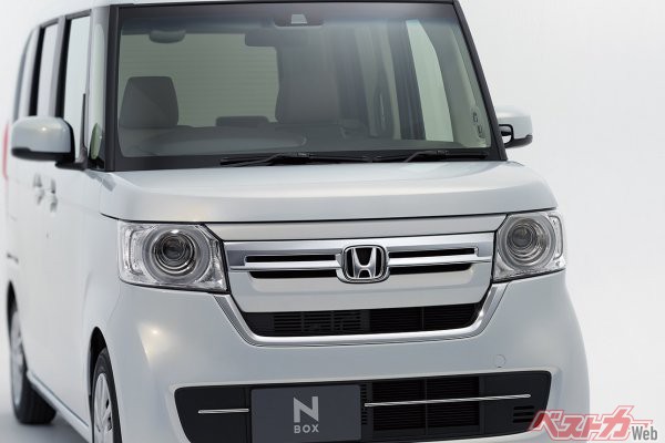 地味に重要な 乗降性 の決め手と悪い車の見過ごせないデメリット 自動車情報誌 ベストカー 地味に重要な 乗降性 の決め手と悪い車の見過ごせないデメリット 自動車情報誌 ベストカー