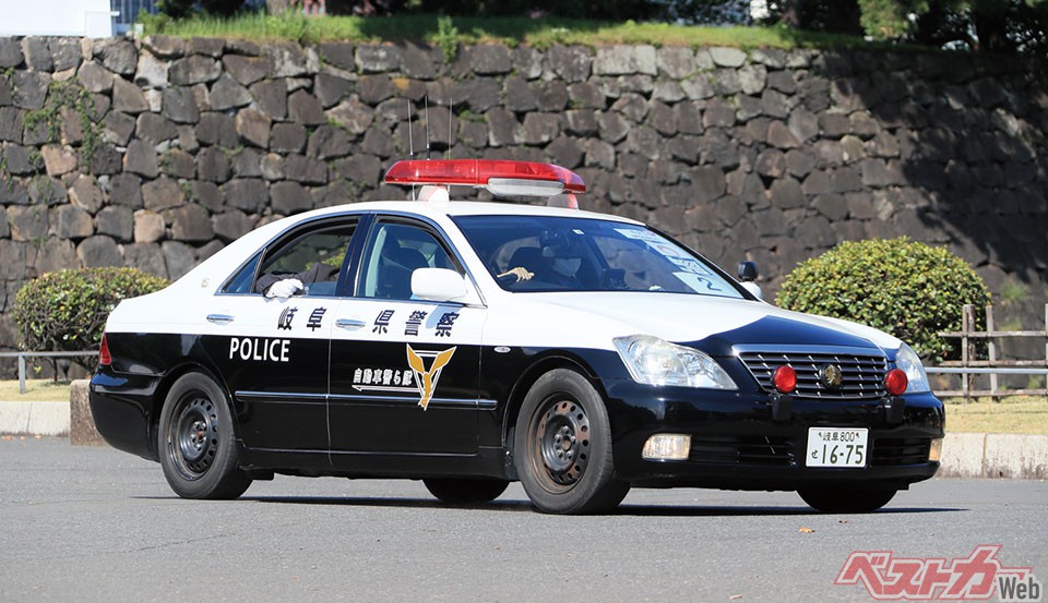 金メダル:180系クラウン(岐阜県警)