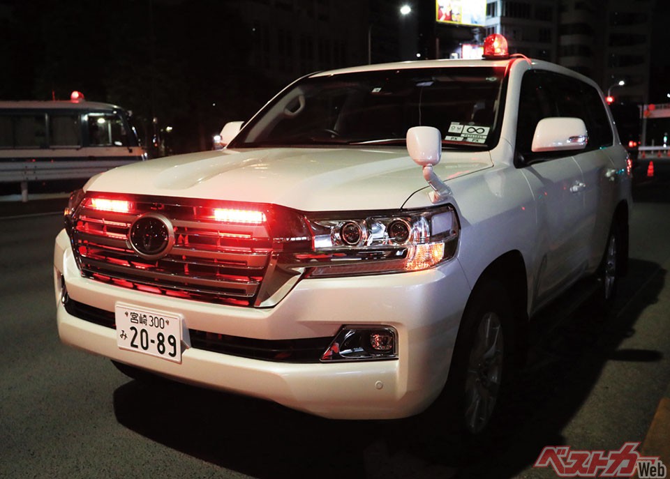 金メダル:ランドクルーザー200(宮崎県警)