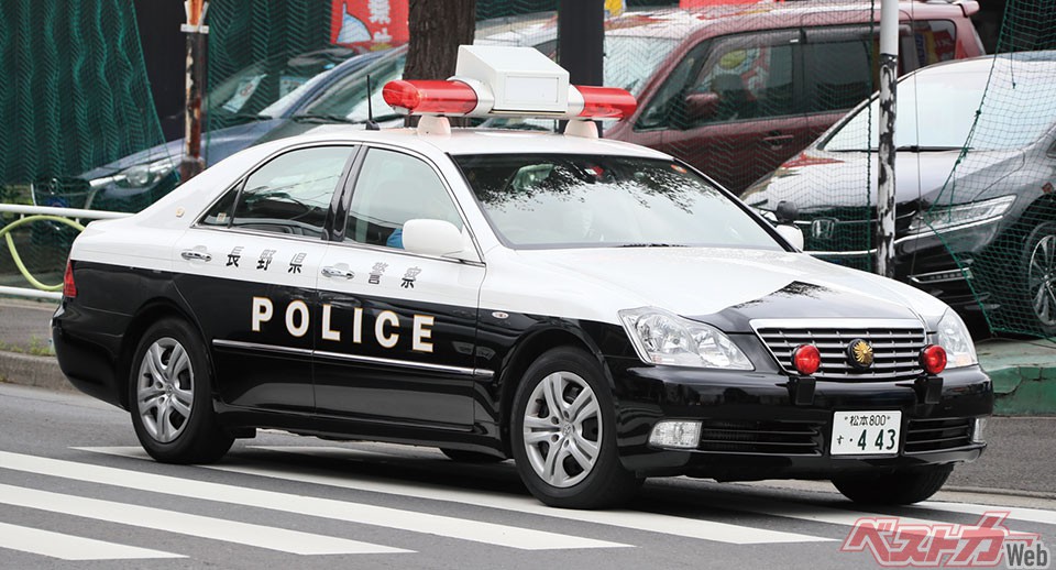 金メダル:180系クラウン(長野県警)