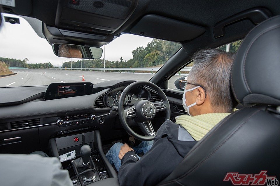 松田秀士氏がCO-PILOT CONCEPTをテストドライブ