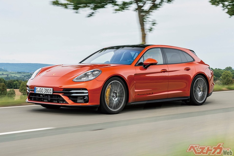 ポルシェ パナメーラ スポーツツーリスモ