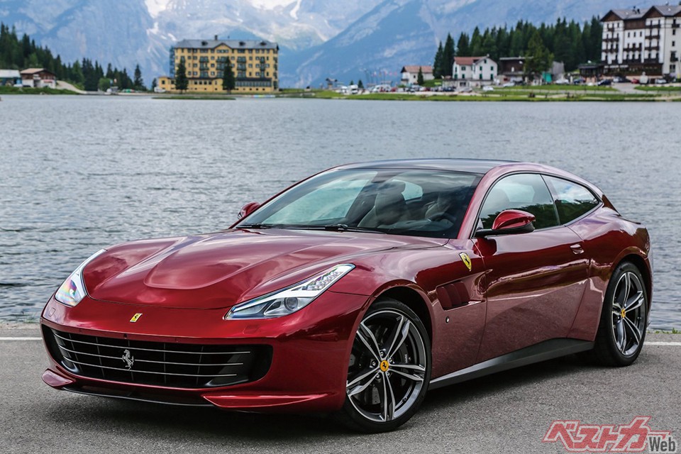 フェラーリ GTC4ルッソ(日本未発売)