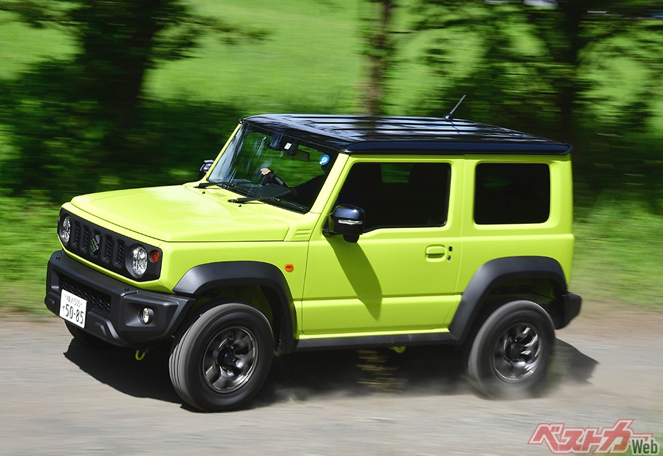 ジムニーもシエラも中古車は即納状態! が、数万km走行のタマでも新車価格を超えるという