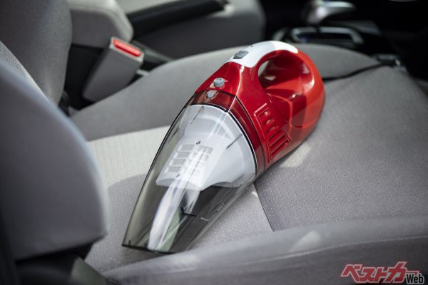 かゆみ くしゃみが止まらない人必見 車内に潜む ダニ カビ徹底除去 自動車情報誌 ベストカー かゆみ くしゃみが止まらない人必見 車内に潜む ダニ カビ徹底除去 自動車情報誌 ベストカー