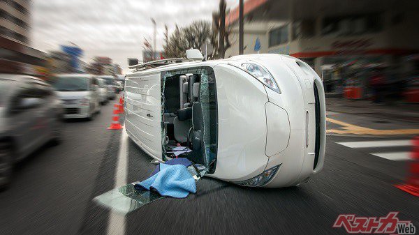 池袋暴走事故で実証 事故時の車両情報を記録する22年7月からedr装着義務化へ 何がどう変わる 自動車情報誌 ベストカー 池袋暴走事故で実証 事故時の車両情報を記録する22年7月からedr装着義務化へ 何がどう変わる 自動車情報誌 ベストカー