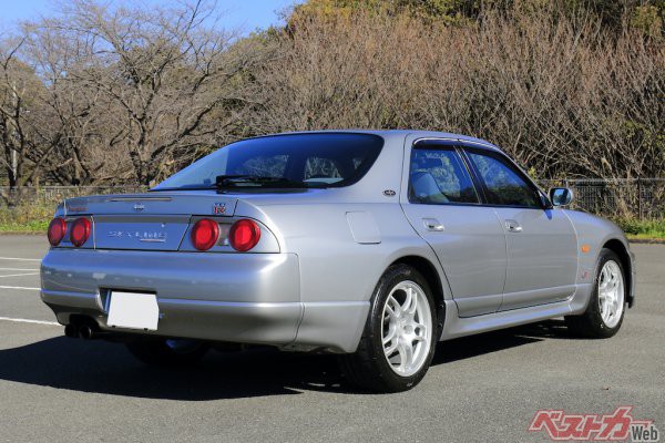 手に入れて23年。コンクールコンディションを維持するR33GT-R 4ドアの真実とは? 【Bestcar Classic オーナーズボイスVOL.17】