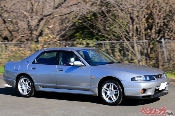 手に入れて23年。コンクールコンディションを維持するR33GT-R 4ドアの真実とは? 【Bestcar Classic オーナーズボイスVOL.17】