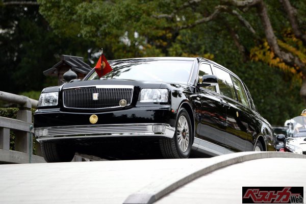 4台あるセンチュリーロイヤルは納入から11~15年を経過し、大規模な特別整備を実施した