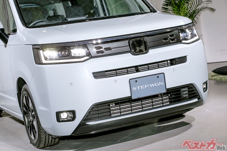 新型ステップワゴン初公開 究極の 箱 に原点回帰 7年ぶり刷新のポイントは 自動車情報誌 ベストカー 新型ステップワゴン初公開 究極の 箱 に原点回帰 7年ぶり刷新のポイントは 自動車情報誌 ベストカー