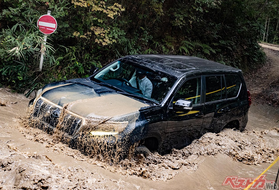 ここまでドロドロ状態だとさすがに査定してもらえませんね(笑)