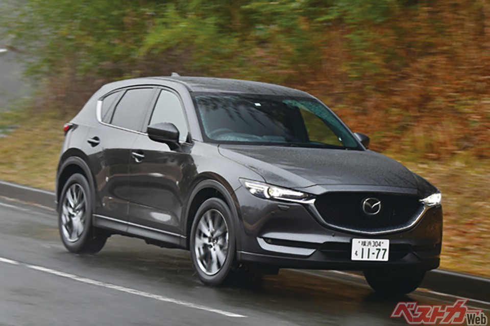 CX-5 XDプロアクティブ:価格322万8500円〜(2WD/ATの場合)。ディーゼルならではの豊富なトルク感が頼りになる