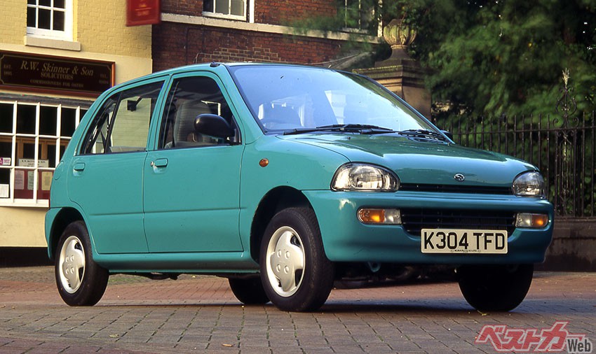 スバル ヴィヴィオ(1992-1998)。商用グレードを除く全車に電子制御マルチポイント燃料噴射付きの直列4気筒が採用され、4バルブDOHCヘッド・インタークーラー付スーパーチャージャーを備えた高性能エンジンも設定。WRCでクラス優勝を勝ち取るといるという偉業を成し遂げた