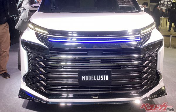 超ドヤ顔に 大盛り 登場 新型ヴォクシー ノアのモデリスタ仕様は まだ足りない という人向けだった 東京オートサロン22 自動車情報誌 ベストカー 超ドヤ顔に 大盛り 登場 新型ヴォクシー ノアのモデリスタ仕様は まだ足りない という人向けだった 東京オートサロン22 自動車情報誌 ベストカー