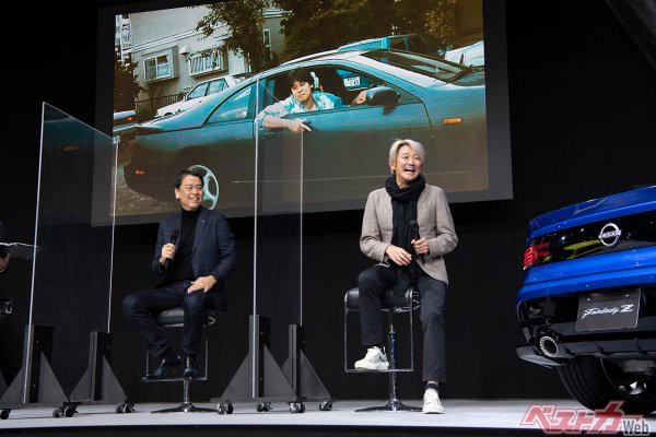 内田CEO（左）が元愛車Z32を熱く語る姿に近藤監督にも思わず笑みが出た