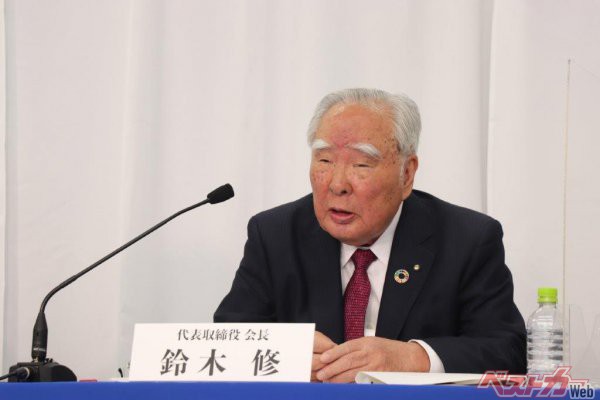 2021年6月の株主総会を最後に会長職を退任し、経営の第一線から退いた鈴木修氏