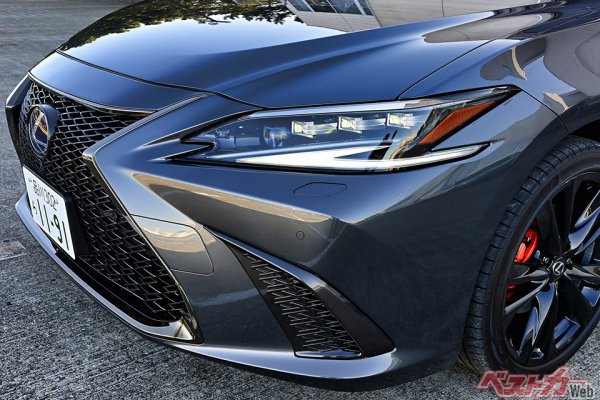 マイナーチェンジで乗り味向上 より レクサスらしく なったes300hに試乗 自動車情報誌 ベストカー マイナーチェンジで乗り味向上 より レクサスらしく なったes300hに試乗 自動車情報誌 ベストカー