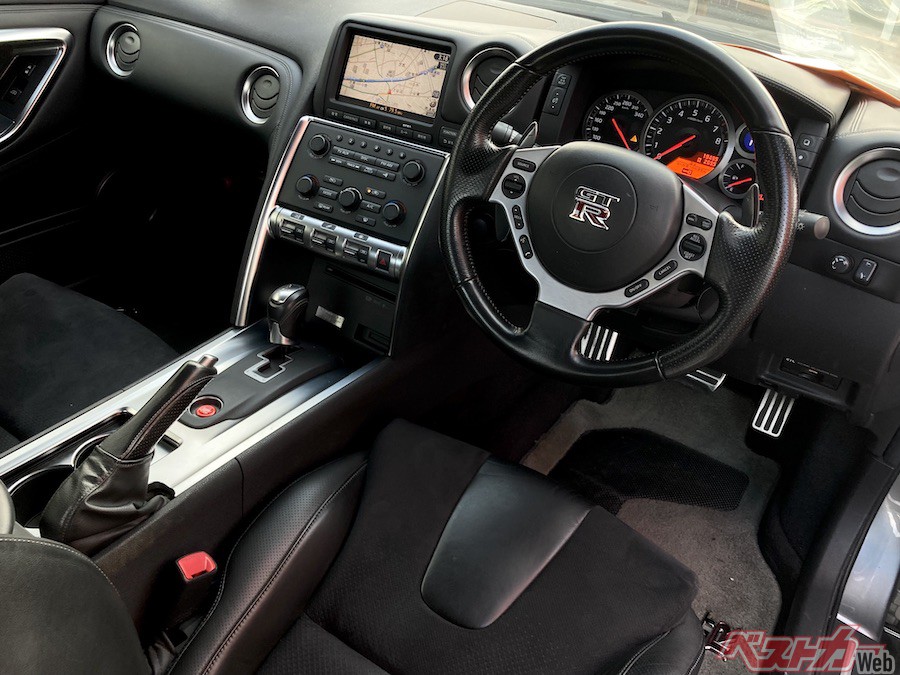 GTNET埼玉にて販売中(※執筆当時)の2008年式GT-R Premium edition。走行5.4万kmのワンオーナー/禁煙車で、価格は678万円