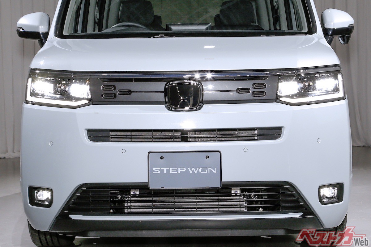 ホンダ「シンプル」強し!! 新型ステップワゴンの評価&厳選 歴代国産「四角い名車」 4選