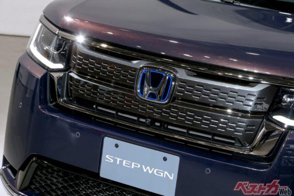 いよいよ新型ステップワゴンの価格判明で先代ユーザーが考える 果たして新型は売れるのか 自動車情報誌 ベストカー いよいよ新型ステップワゴンの価格判明で先代ユーザーが考える 果たして新型は売れるのか 自動車情報誌 ベストカー
