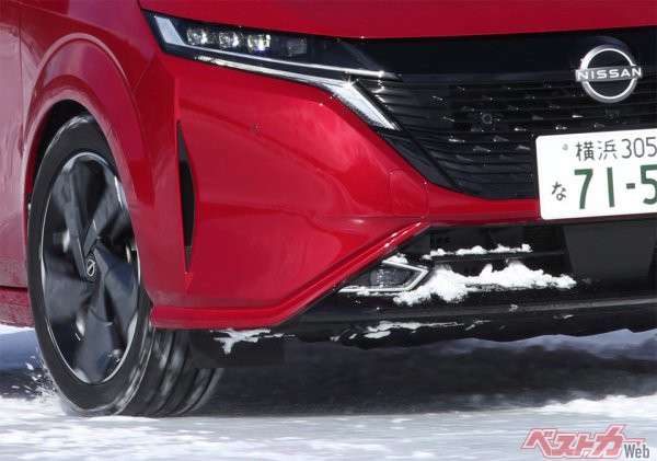 雪道に強い コンパクト史上屈指の四駆性能ノートe Power氷上試乗で判明した実力 自動車情報誌 ベストカー