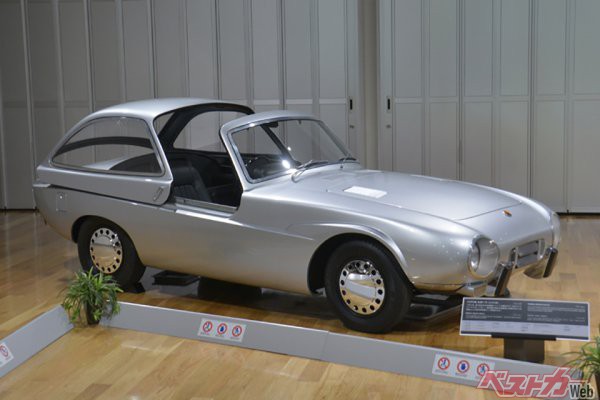 1962年秋の『第9回 全日本自動車ショウ』（東京モーターショーの前身）で披露されたパブリカ・スポーツ