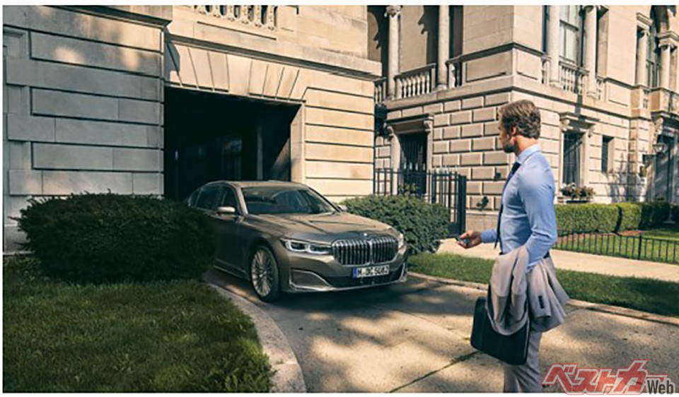 画像ギャラリー リモート駐車にデジタルミラー 便利 やりすぎ 最近のクルマの 飛び道具 的装備 自動車情報誌 ベストカー