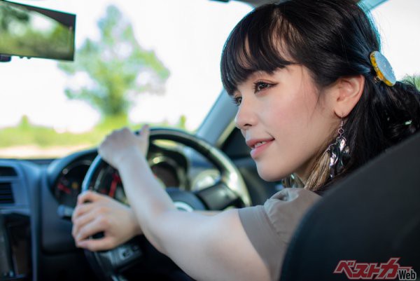 これは迷惑 免許取り立てでついやってしまう危険な あおりハンドル 自動車情報誌 ベストカー これは迷惑 免許取り立てでついやってしまう危険な あおりハンドル 自動車情報誌 ベストカー