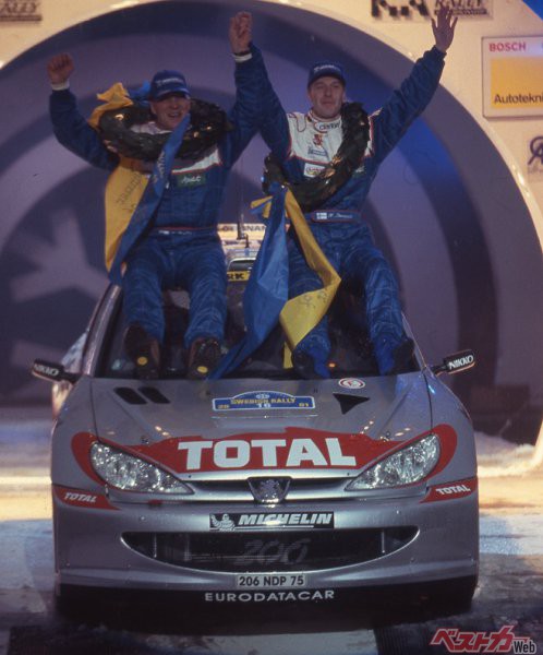 2001年のスウェディッシュ・ラリーでハリ・ロバンペラはWRC初優勝を遂げた