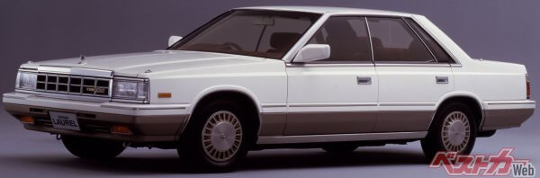1984年、日本で初めて電動格納式ドアミラーを採用した日産の5代目「ローレル」。高級車から採用が始まり、現在軽自動車でも装備されている